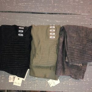 ‼️MOVING SALE‼️ BUNDLE SEAMLESS MOTO LEGGINGS